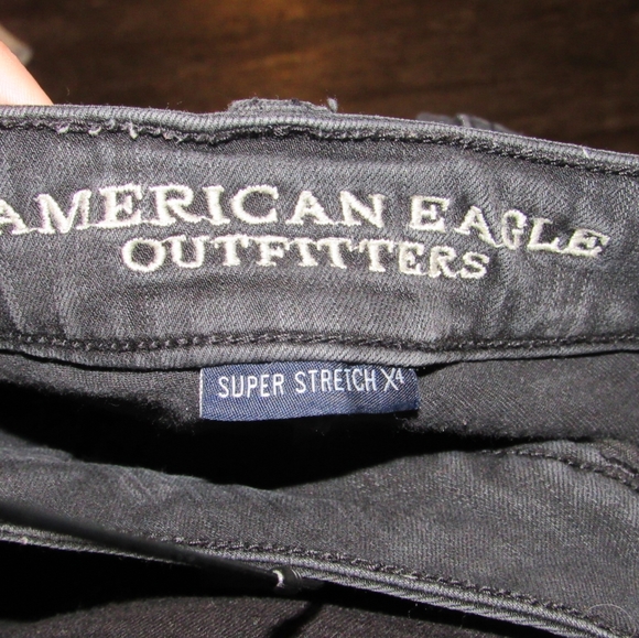 American Eagle Super Low Jegging distressed black size 8 - Picture 6 of 10